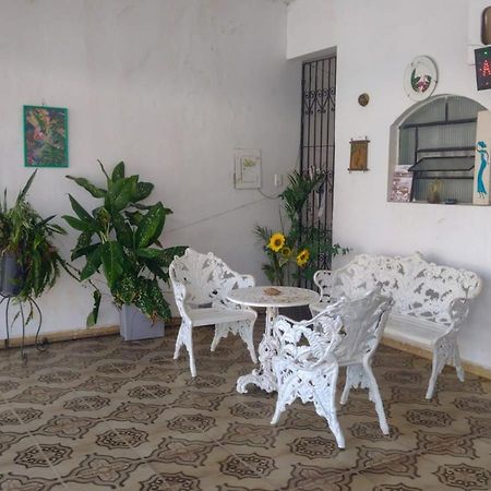 Hostel Residence Girassol Belém Esterno foto